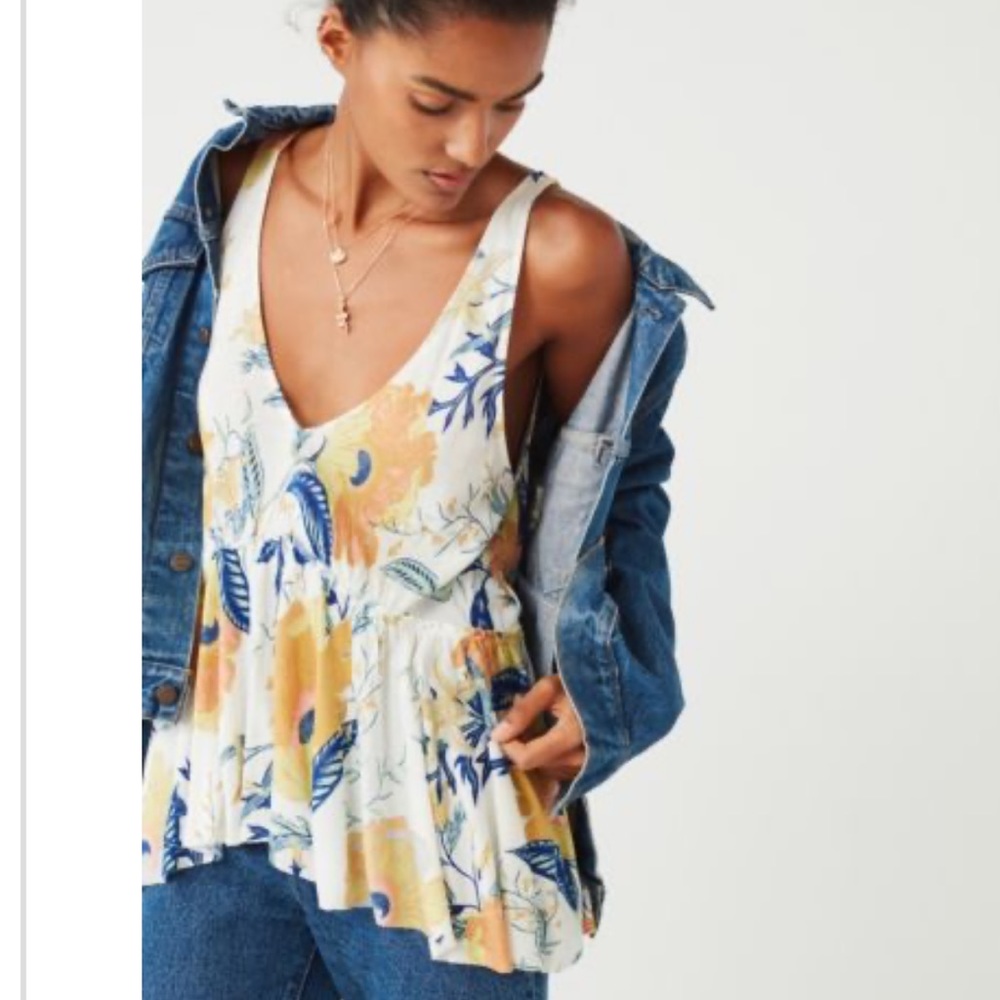 Kimchi Blue Urban Outfitters Tank | size small |